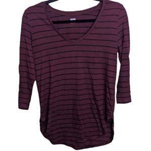 a.n.a Burgundy Striped V-Neck 3/4 Sleeve Top 🍂💫